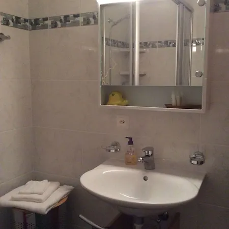 Проживание в семье Kelly Лозанна