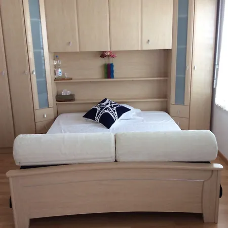 Kelly Проживание в семье