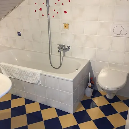 Δωμάτια σε οικογενειακή κατοικία Kelly *