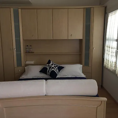 Kelly Проживание в семье *