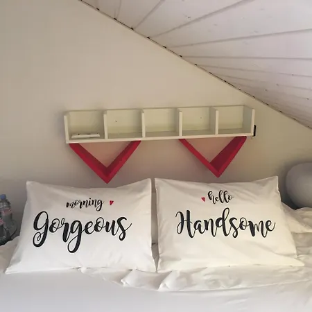 Δωμάτια σε οικογενειακή κατοικία Kelly *